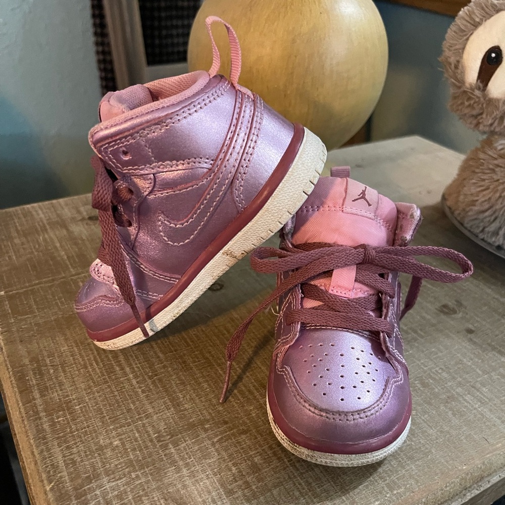 NIKE METALLIC SNEAKERS TODDLER